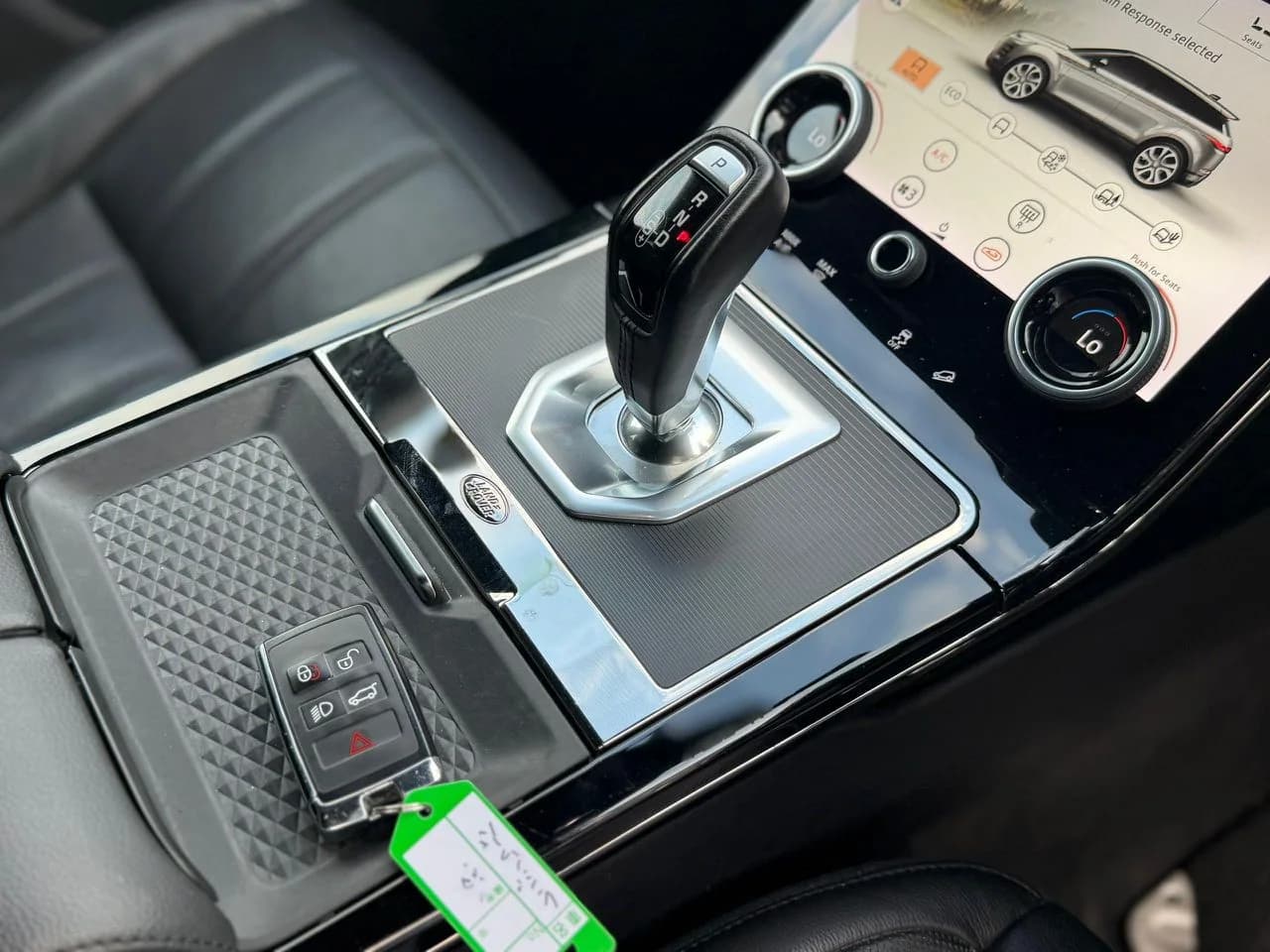 Range Rover Evoque P250s rental vehicle photo