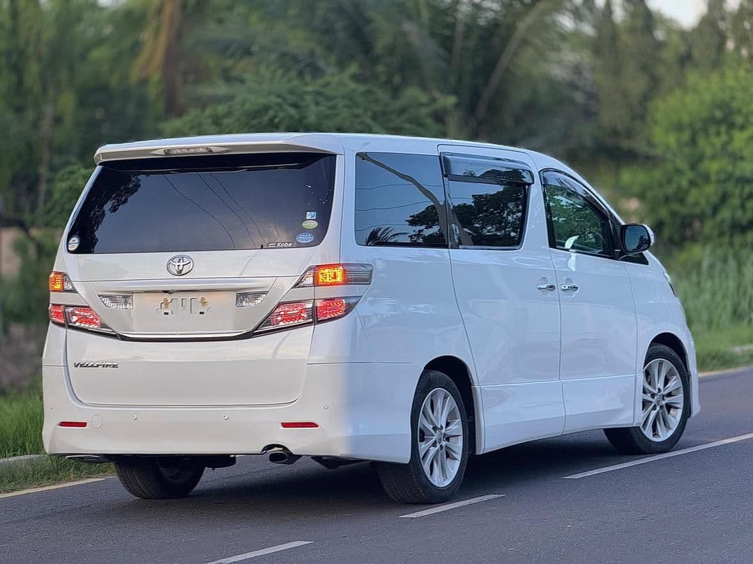 Toyota Alphard / Vellfire 2008 photo 1