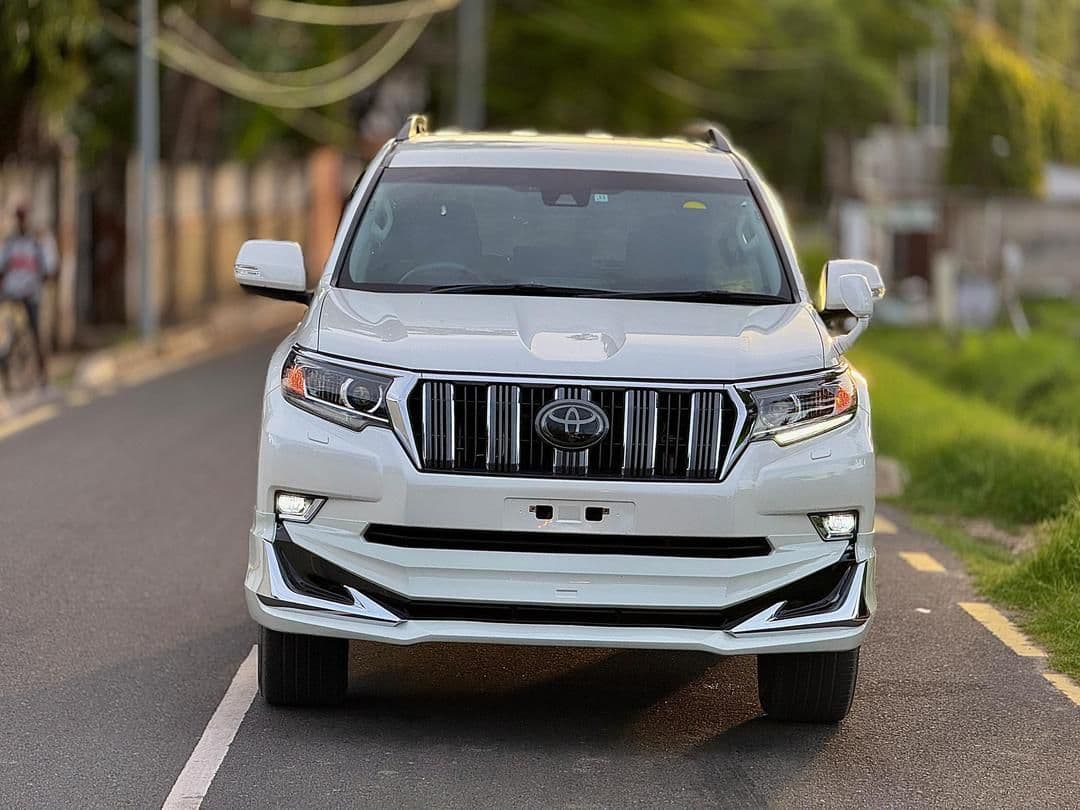 Toyota Land Cruiser Prado 2018 photo 3